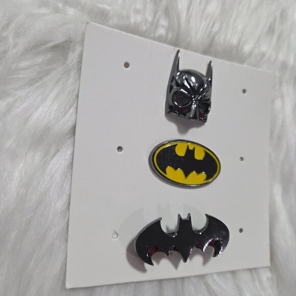 Batman Pin Set - Picture 4 of 4